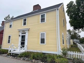 42 Piscataqua St, New Castle, NH 03854