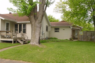 634 N 2nd St, Bruce, WI 54819