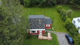 14 Lincoln St, Presque Isle, ME 04769