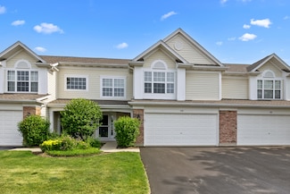 905 Huntington Dr Unit 40120, Elk Grove Village, IL 60007
