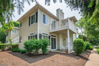73 Wentworth Rd, Bedminster, NJ 07921