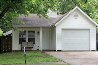 214 NW J St, Bentonville, AR 72712