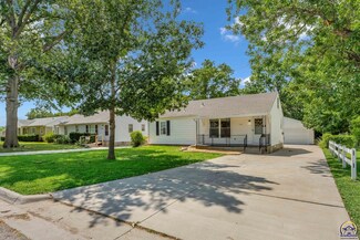 1139 SW Woodhull St, Topeka, KS 66604