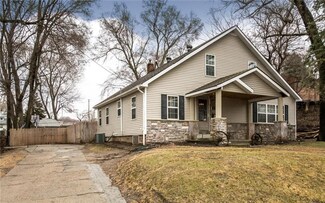 314 S Locust St, Colfax, IA 50054