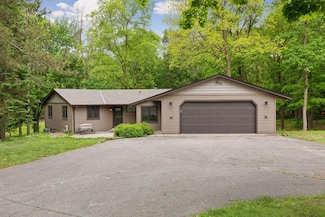 18326 Yorkshire Ave, Prior Lake, MN 55372
