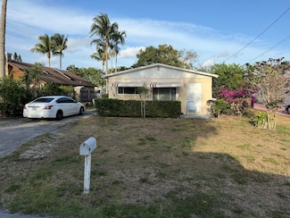 3520 Suncrest Rd, Lake Worth, FL 33467