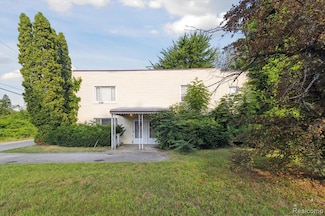 11126 Grover St, Romulus, MI 48174