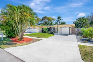 94 Palamino Cir, Boca Raton, FL 33487