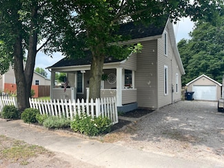 663 N 5th St, Middletown, IN 47356