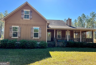 47 Southgate Ln, Hawkinsville, GA 31036