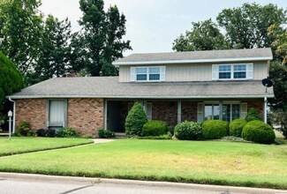 100 E Wayne Ave, Salina, KS 67401