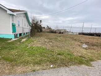 2559 Industry St, New Orleans, LA 70122