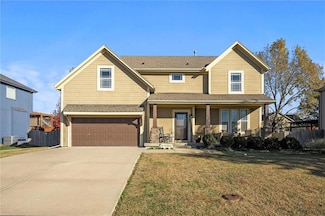 10206 Theden Cir, Lenexa, KS 66220
