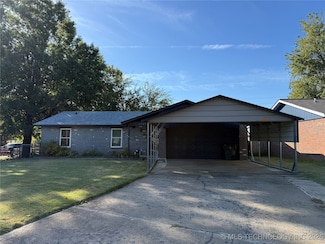 1725 W Union Place, Collinsville, OK 74021