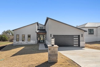 612 Broken Hills Dr, Horseshoe Bay, TX 78657