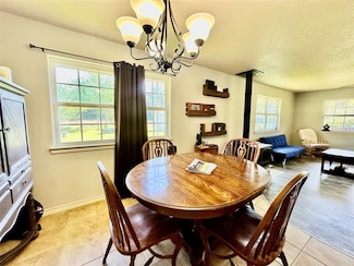 725 County Road 4364, Spurger, TX 77660