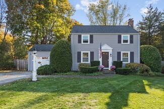 566 Pond St, Westwood, MA 02090