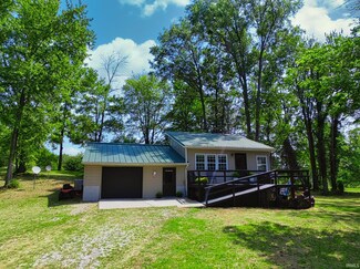 795 E County Road 1500 N, Gentryville, IN 47537