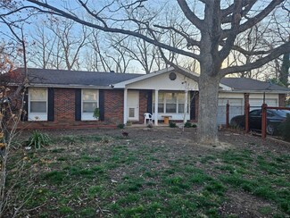 50 Walnut St, Viburnum, MO 65566