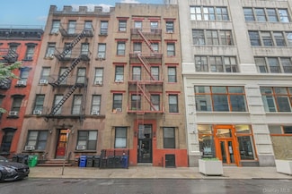 228 W 17th St Unit 2b, New York, NY 10011