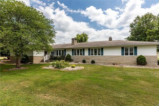 706 E 3rd South St, Mount Olive, IL 62069