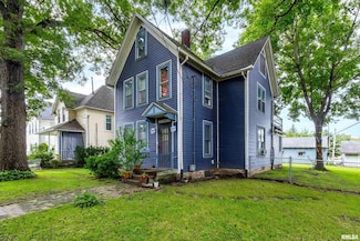 1109 3rd St, Moline, IL 61265