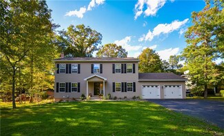 21 Dogwood Ln, Nesquehoning, PA 18240