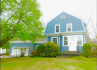327 Quincy St, Fall River, MA 02720