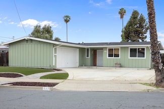 622 Ellen Ln, El Cajon, CA 92019