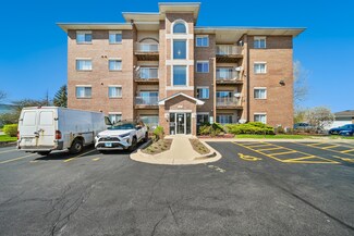 941 N Swift Rd Unit 104, Addison, IL 60101