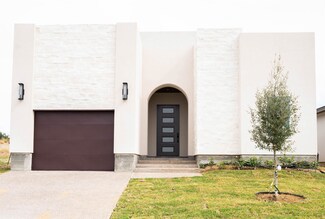 1811 Calvillo Dr, Laredo, TX 78046