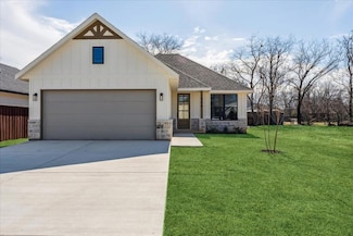 506 Royal St, Cleburne, TX 76031