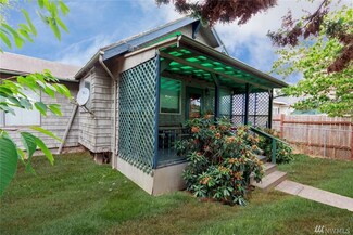 315 N Division St, Elma, WA 98541