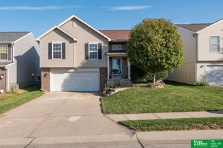 8952 Read St, Omaha, NE 68122