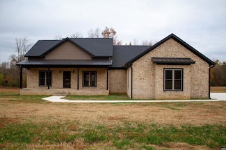 420 Sand Hill Rd, Martin, TN 38237