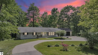 4301 W Sanborn Rd, Lake City, MI 49651