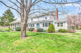 12 Joyce St, Barrington, RI 02806