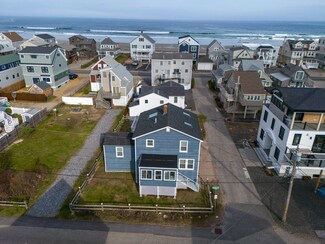 11 Walker St, Wells, ME 04090