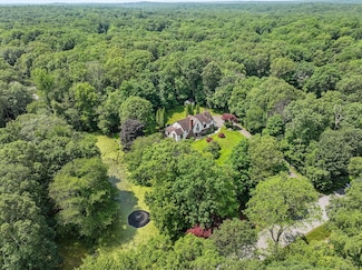 5 Tall Oaks Rd, Wilton, CT 06897
