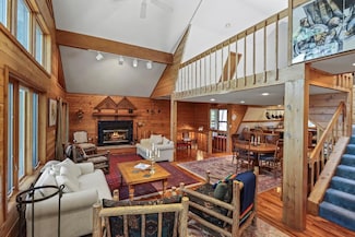 7713 Little Lakes Rd, Lake Tomahawk, WI 54539