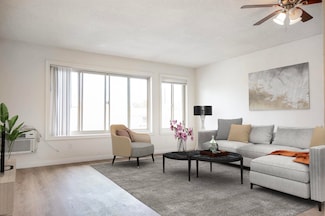 7555 Linda Vista Unit 9, San Diego (), CA 92111