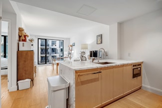 37-14 34th St Unit N-5E, Long Island City, NY 11101