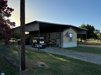 112 Lakeview Dr, Coleman, TX 76834