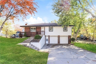 6705 NW Hidden Valley Rd, Kansas City, MO 64152