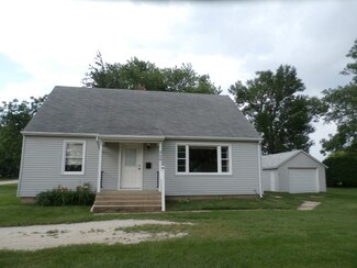506 S Linn Ave, New Hampton, IA 50659