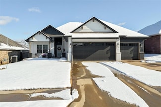 2432 Santa Monica St, Edmond, OK 73034