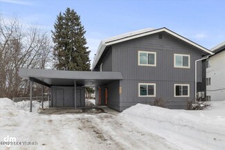 5455 Lancelot Cir, Anchorage, AK 99508