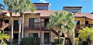 506 Lakeview Dr E, Royal Palm Beach, FL 33411