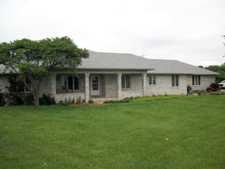 610 W C St, Hillsboro, KS 67063