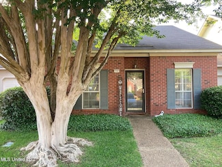 15 Stanford Ct, Jackson, MS 39211
